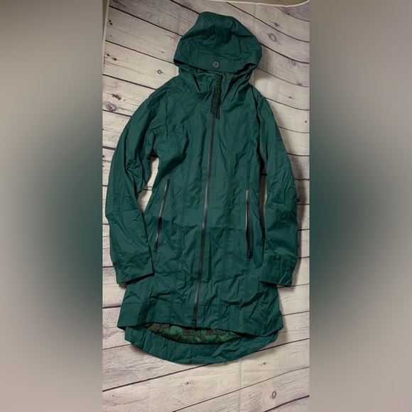 Long Lululemon Rain Jacket - Picture 5 of 7